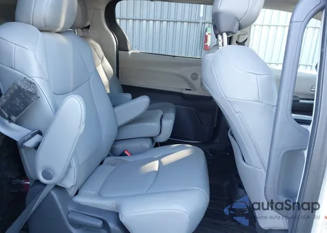 2022 Toyota Sienna Xle z USA, uszkodzony, nr VIN 5TDYRKEC6NS136032